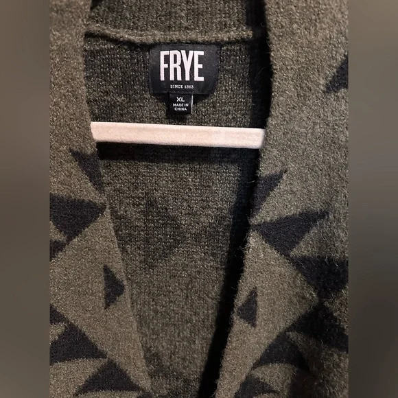 Frye Black and Olive Aztec Patterned Cardigan Size XL - Picture 6 of 7